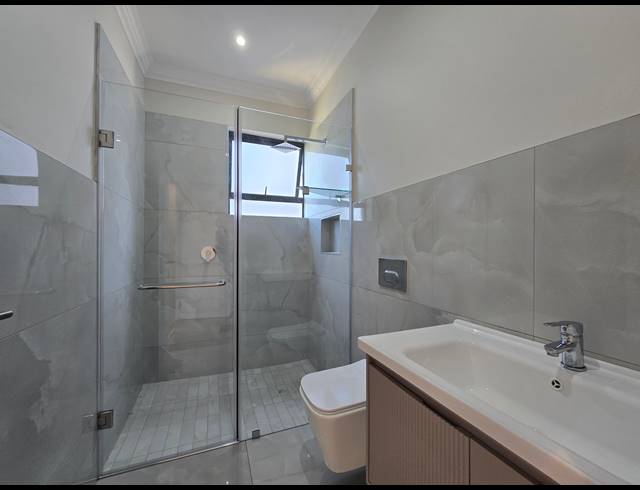 4 BEDROOM HOUSE FOR SALE IN NEW SALT ROCK CITY